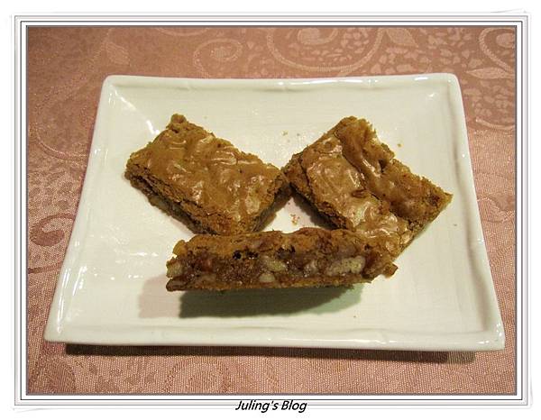 Caramel Pecan Bars1.JPG