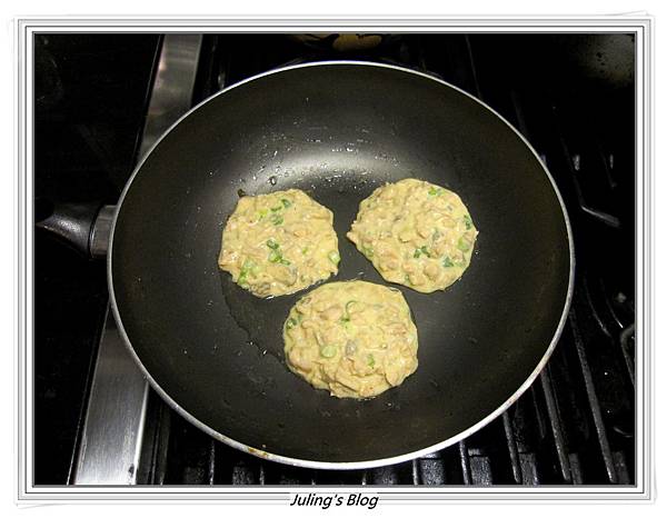 鮭魚煎餅做法8.JPG 鮭魚煎餅做法8.JPG