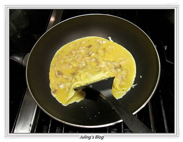 奶香魚丁炒嫩蛋做法6.JPG 奶香魚丁炒嫩蛋做法6.JPG