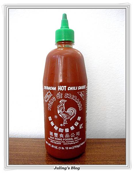 sriracha hot chili sauce.JPG