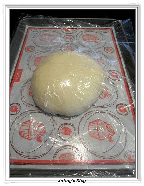 海苔肉鬆麵包捲做法4.JPG
