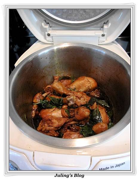 用電飯鍋做三杯雞腿做法8.jpg
