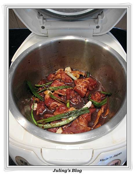 用電飯鍋做腐乳燒肉做法4.jpg