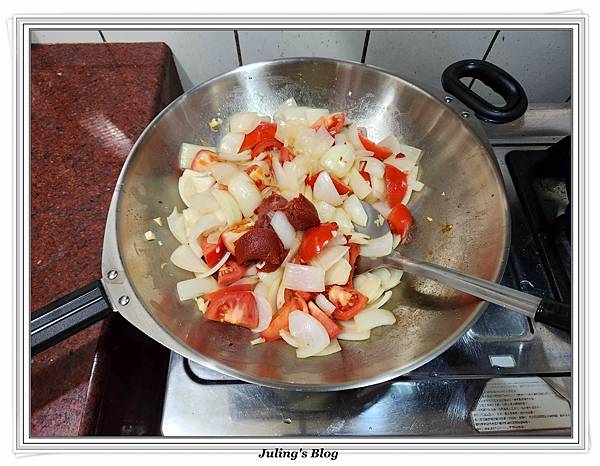 匈牙利紅酒燉牛肉做法9.jpg 匈牙利紅酒燉牛肉做法9.jpg