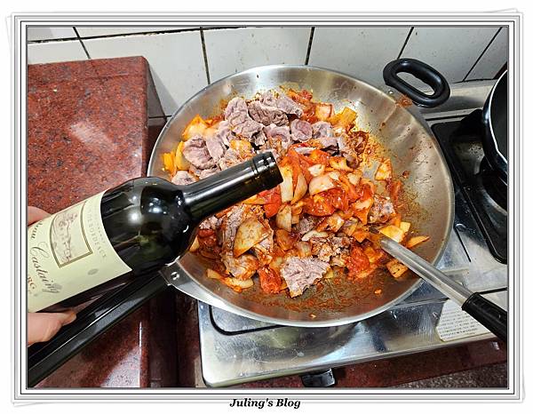 匈牙利紅酒燉牛肉做法12.jpg 匈牙利紅酒燉牛肉做法12.jpg