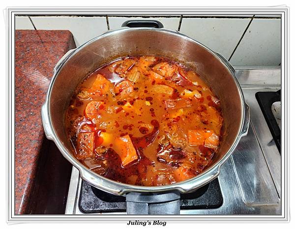 匈牙利紅酒燉牛肉做法26.jpg 匈牙利紅酒燉牛肉做法26.jpg