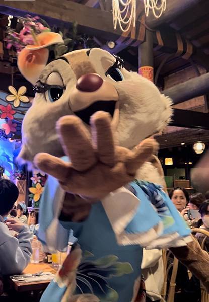 【親子旅遊】東京迪士尼秀餐廳-三種秀一次公開，海洋達菲秀/陸