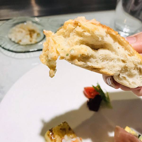 11608596475690 11608596475690