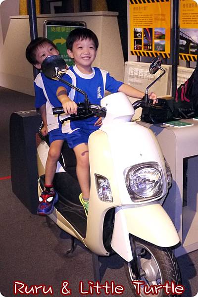 1041029-17.jpg 1041029-17.jpg