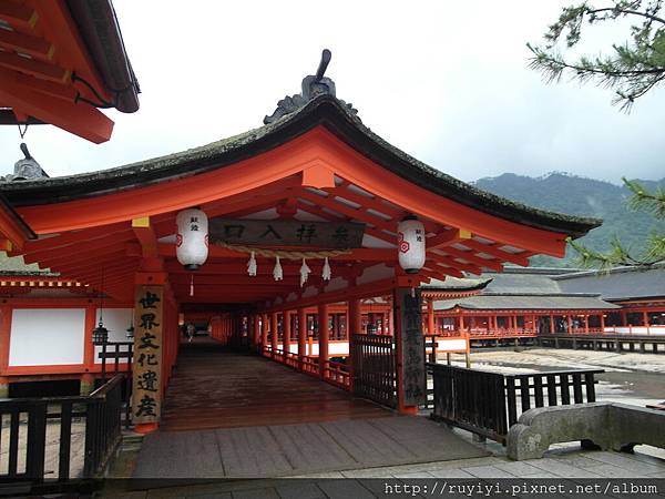 紅色的嚴島神社