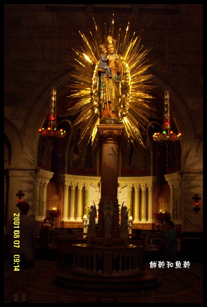 Sainte-Anne-de-Beaupre inside02.JPG