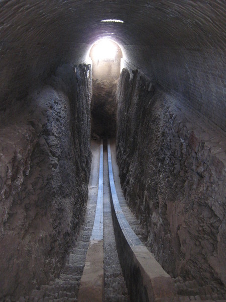 Samarkand (撒爾馬罕) Ulugbek Observatory sextant remains