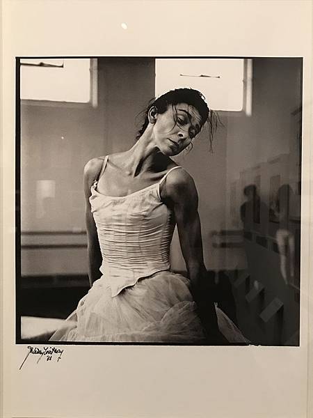 Crickmay M&A Fonteyn 3.JPG Crickmay M&A Fonteyn 3.JPG