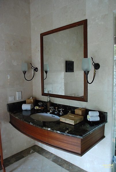 Bali Ubud Puri Wulandari washroom area Bali Ubud Puri Wulandari washroom area