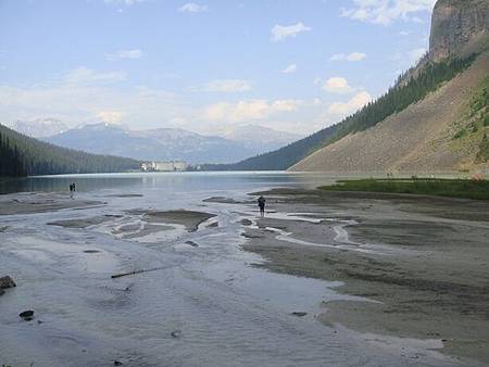 0712387-Lake Louise湖畔健行.JPG