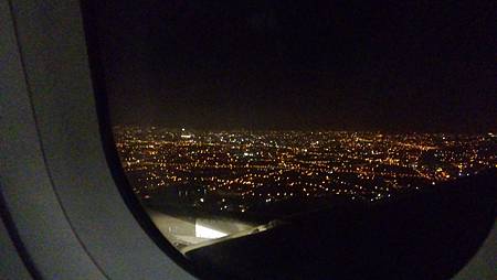 1025150-飛機上的夜景.jpg
