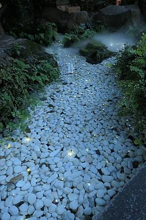 0727453-傍晚點燈的冰川神社.JPG