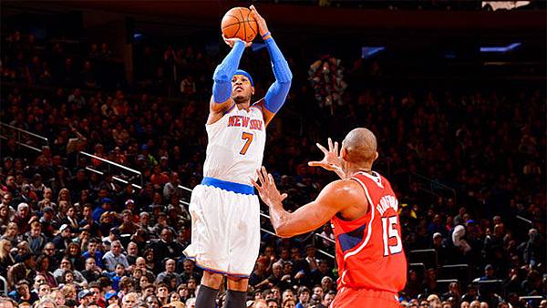 carmelo-anthony-knicks-shooting-3-pointer-over-al-horford-hawks-2013