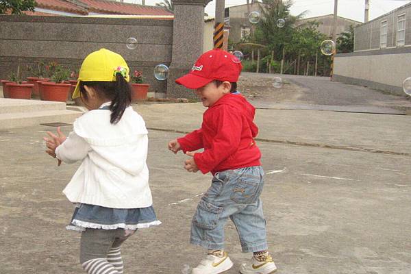提早一週回麻豆，要給外婆過"阿嬤節"(1Y9M23D)