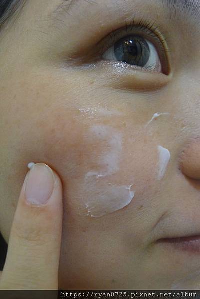 沛樂妮A-co-Collagen 雪瓷肌緊緻霜 試用