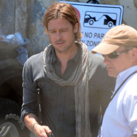 Brad-Pitt-in-World-War-Z-2012-Movie-Set-Image-2