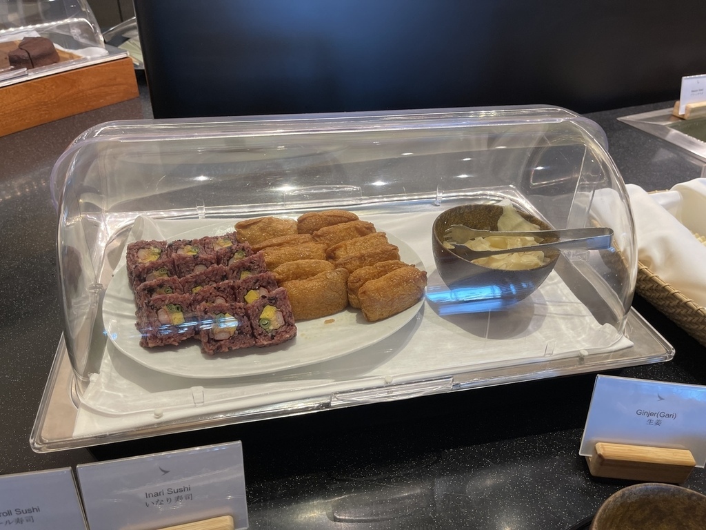 【開箱文】國泰航空成田機場貴賓室,超無敵景緻邊品嚐美食邊賞機 【開箱文】國泰航空成田機場貴賓室,超無敵景緻邊品嚐美食邊賞機