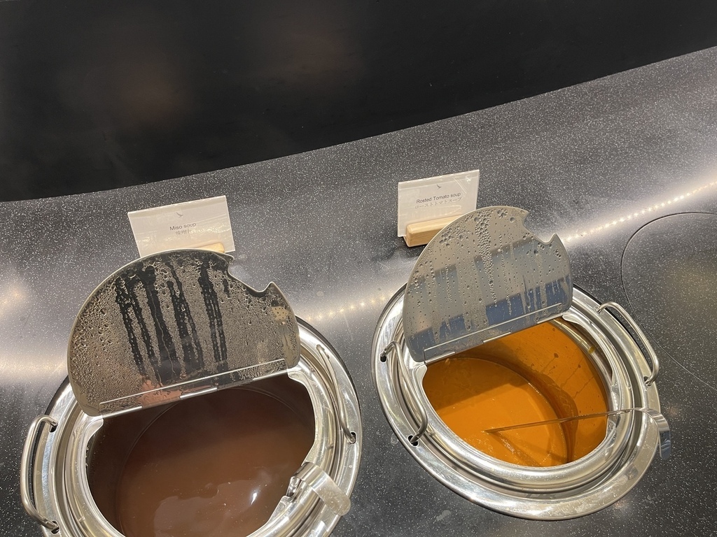 【開箱文】國泰航空成田機場貴賓室,超無敵景緻邊品嚐美食邊賞機 【開箱文】國泰航空成田機場貴賓室,超無敵景緻邊品嚐美食邊賞機