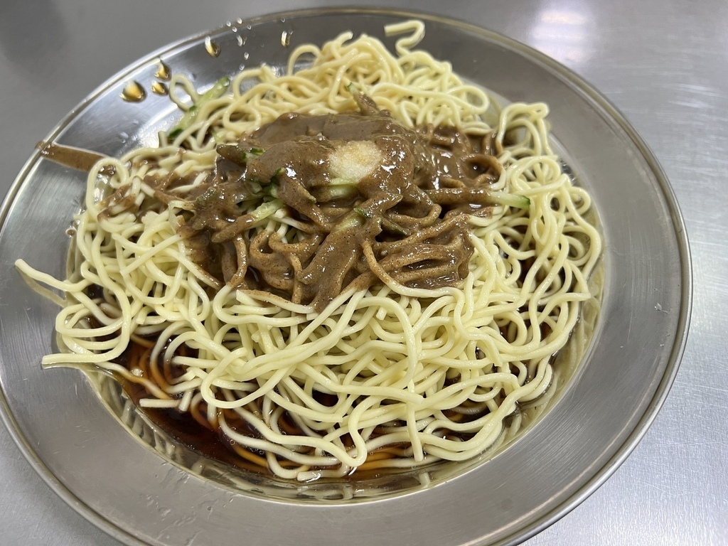 【台北南港美食】闞記涼麵,南港車站前的平價親民美食,多樣精彩 【台北南港美食】闞記涼麵,南港車站前的平價親民美食,多樣精彩
