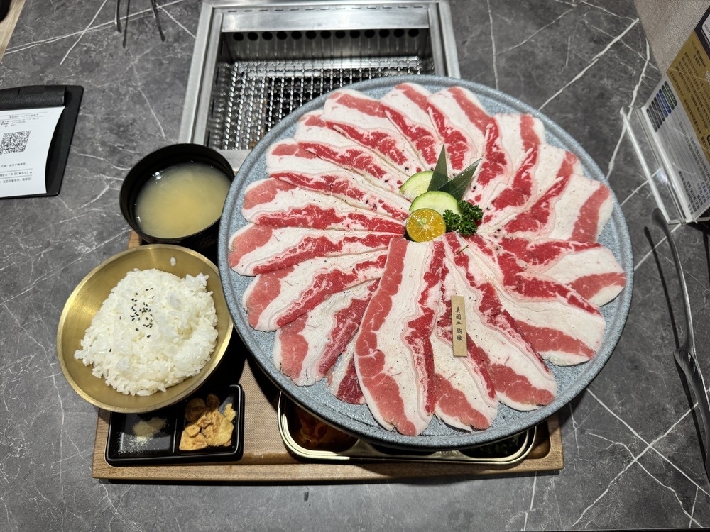 【台北信義美食】IKIGAI信義A8店,一個人也能享受精緻燒 【台北信義美食】IKIGAI信義A8店,一個人也能享受精緻燒
