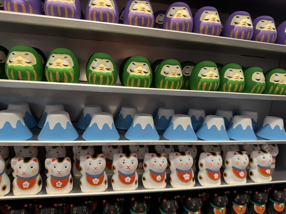 【日本東京】成田機場一航廈的中川政七商店,超可愛陶製擺飾,幫 【日本東京】成田機場一航廈的中川政七商店,超可愛陶製擺飾,幫