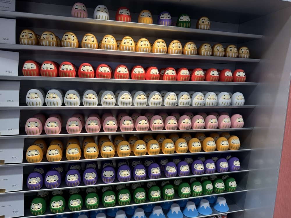 【日本東京】成田機場一航廈的中川政七商店,超可愛陶製擺飾,幫 【日本東京】成田機場一航廈的中川政七商店,超可愛陶製擺飾,幫