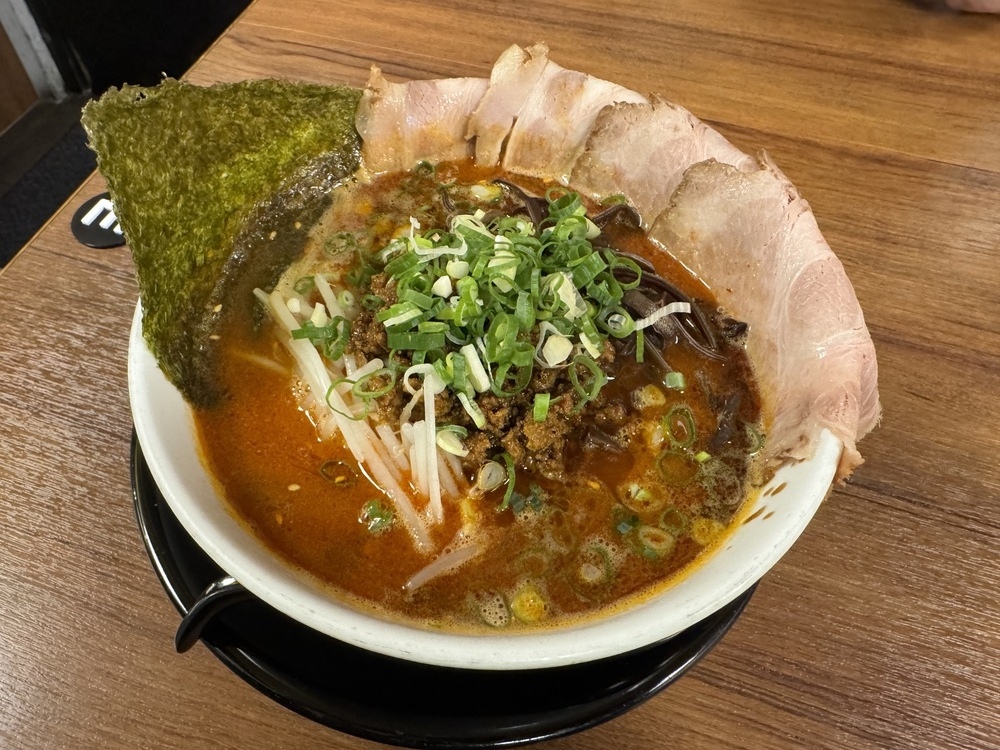 【台北松山美食】博多幸龍拉麵,每日限量豚骨湯頭,叉燒肉超大片 【台北松山美食】博多幸龍拉麵,每日限量豚骨湯頭,叉燒肉超大片