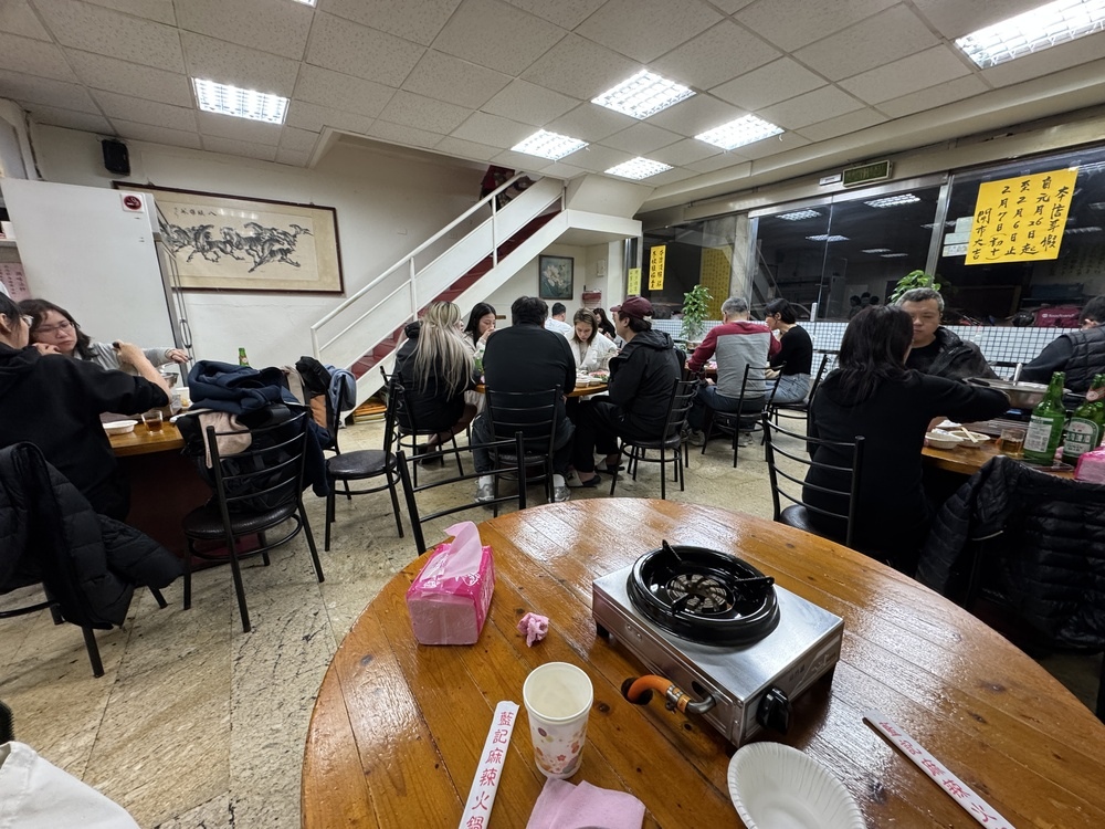 【台北中正美食】藍記麻辣火鍋,在地30多年的傳統口味,鴨血超 【台北中正美食】藍記麻辣火鍋,在地30多年的傳統口味,鴨血超