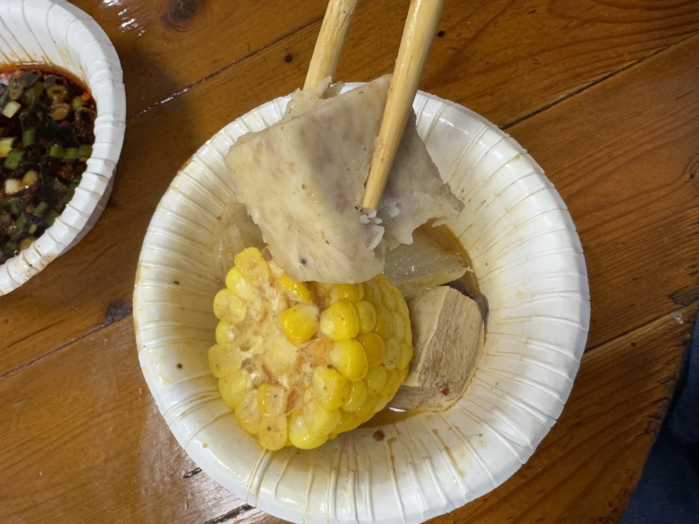 【台北中正美食】藍記麻辣火鍋,在地30多年的傳統口味,鴨血超 【台北中正美食】藍記麻辣火鍋,在地30多年的傳統口味,鴨血超