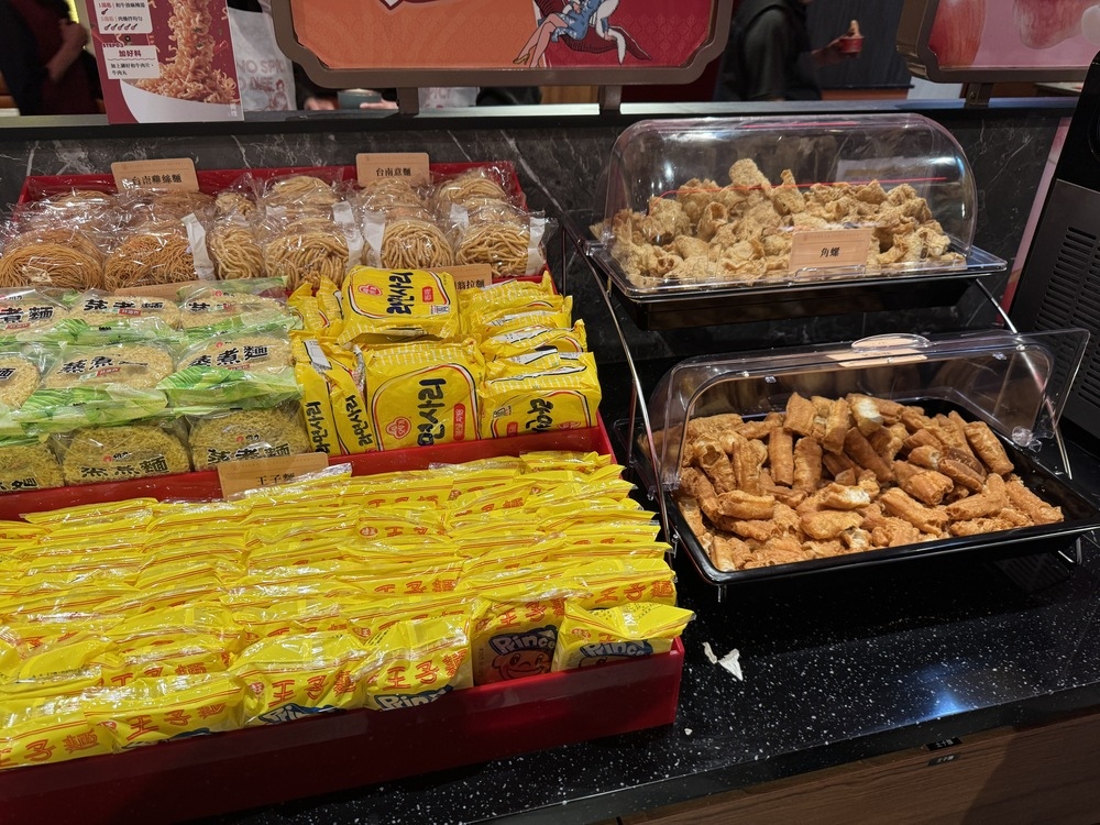 【台北萬華美食】嚮辣台北西門店,和牛肉吃到飽只要798,