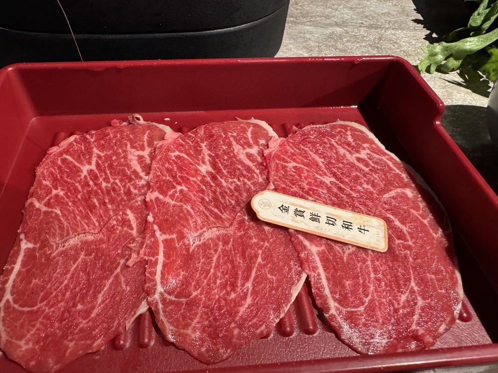 【台北萬華美食】嚮辣台北西門店,和牛肉吃到飽只要798,