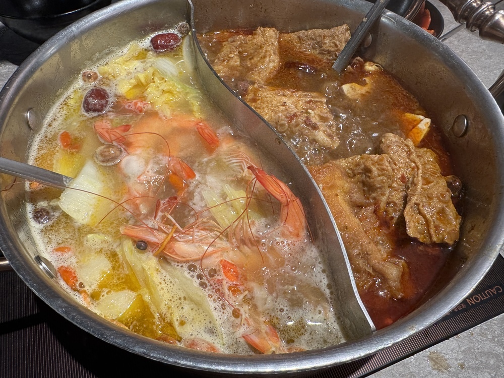 【台北萬華美食】嚮辣台北西門店,和牛肉吃到飽只要798,