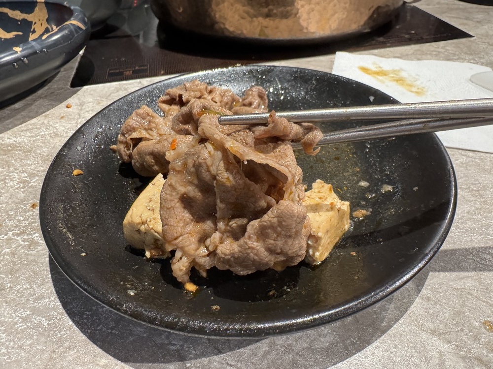 【台北萬華美食】嚮辣台北西門店,和牛肉吃到飽只要798,