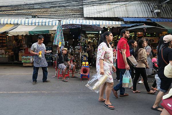 【泰國｜曼谷】洽圖洽周末市集 - 逛世界最大觀光市集必知的十