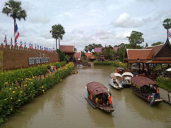 Ayutthaya Floating Market 阿育陀耶水上市場(圖片取自http:%2F%2Fdonmueangairportthai.com)