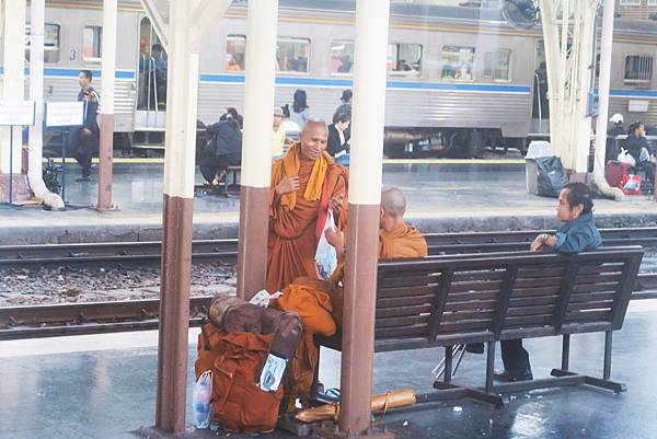 【泰國｜大城】鐵道之旅！曼谷到大城Ayutthaya的火車交