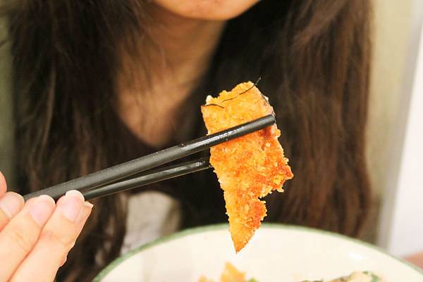 【新竹｜食記】雙響丼 清大附近美食！超厚雞排天鳥丼只要80元