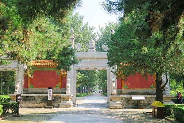 【北京自由行】明十三陵-神路 (神道) 拜訪中國最莊嚴的石雕