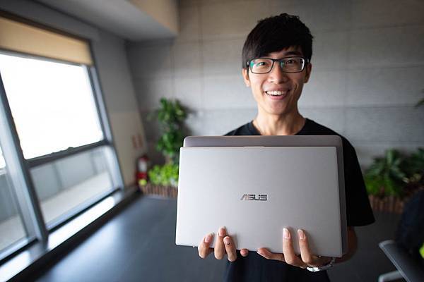 【ASUS】關於創作這條路 - 旅行好夥伴 ASUS Viv