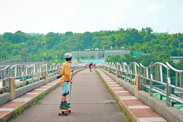 【桃園｜大溪】你沒玩過的石門水庫！路上衝浪、攀樹探險、無敵景