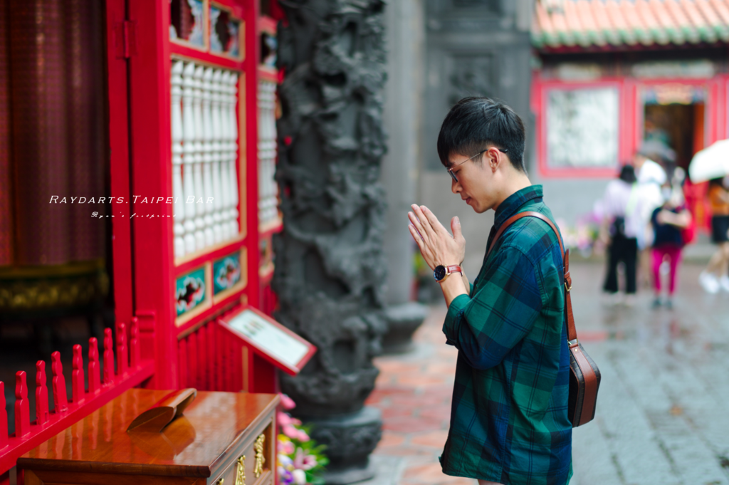 台北一日遊 龍山寺.png