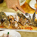 峴港美食 老空間庭園餐廳.png