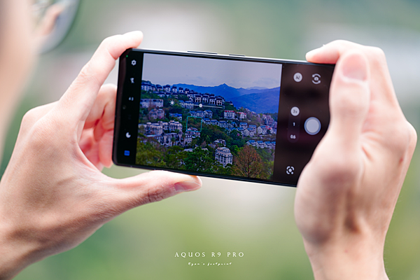 SHARP AQUOS R9 pro 攝影手機.png