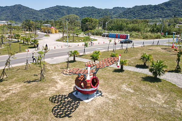 大嵙崁親水園區《游擊追夢1號》裝置藝術.png
