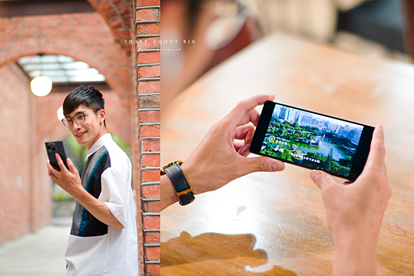 夏普手機  AQUOS R10.png